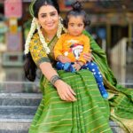 Sujitha Instagram – Shoot gap la nanga photo shoot pannom 😄😃

Dhanam Chettinadu saree collection @vb_chettinadcottonsarees 
Kalamkari blouse stitched @pleatsndrapes 

#new #pandianstores #dhanam #sujitha #morningvibes #instagood #photooftheday