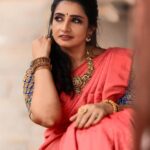 Sujitha Instagram - I am wise 🙌🏻 , So I am changing myself 🥰 #new #post #newpost #photography #photo #photooftheday #postoftheday #suji #sujitha #love #change #makeover #saree #traditional #day