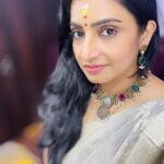 Sujitha Instagram - Good Morning all 🤞🏻🤩😍 Start fresh Classic jewellery collection @archoosmounaa