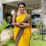 Sujitha Instagram - Devotional and rainy evening 🙏🥰 Beautiful yellow saree and blouse designed @mmboutiqe From Pandian stores location #temple #Evening #rainy #day