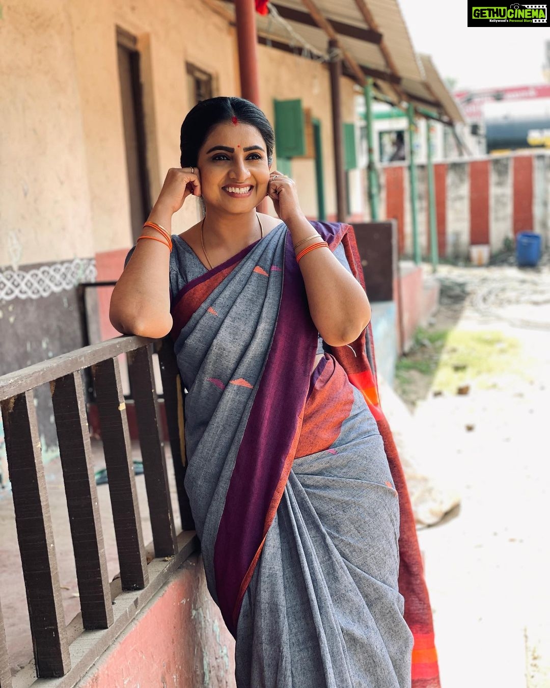 Sujitha Instagram - Upcoming episodes @vijaytelevision Saree collection @onlinegits Blouse design and tailoring @ladybird_fashion_boutique #outdoor #latest #post #instagood #instadaily #latest #television #love #share #like #online #shopsmall
