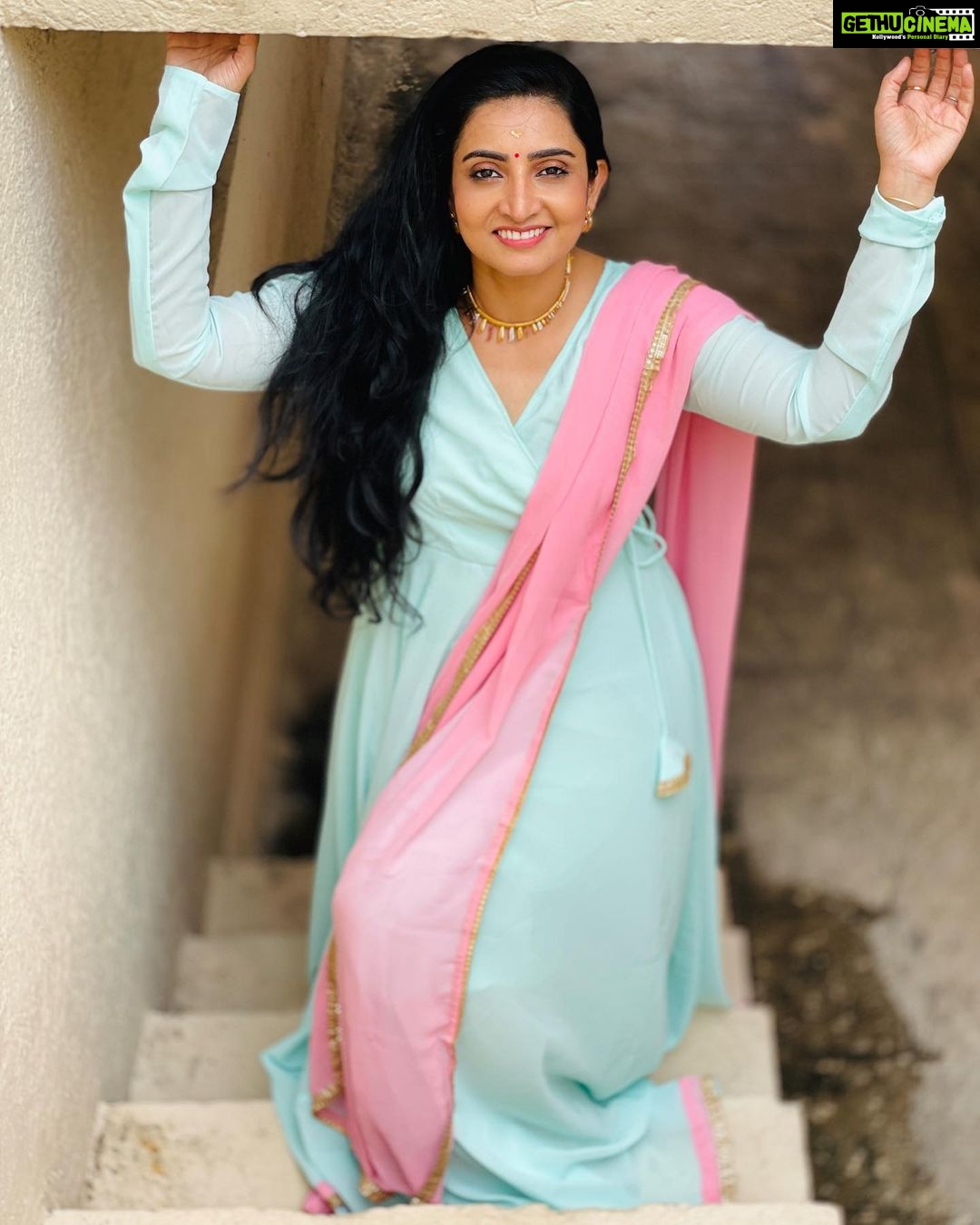 Sujitha Instagram - I give what I want as simple as that 🤩 Dress designer @lakshanastudios Jewellery designer @murugan_jewels_covai Pc : self 😂😃 New attire #fresh #morningvibes #post #photo #photooftheday #new #life #newpost #start #wow #suji #actress #attitude #look