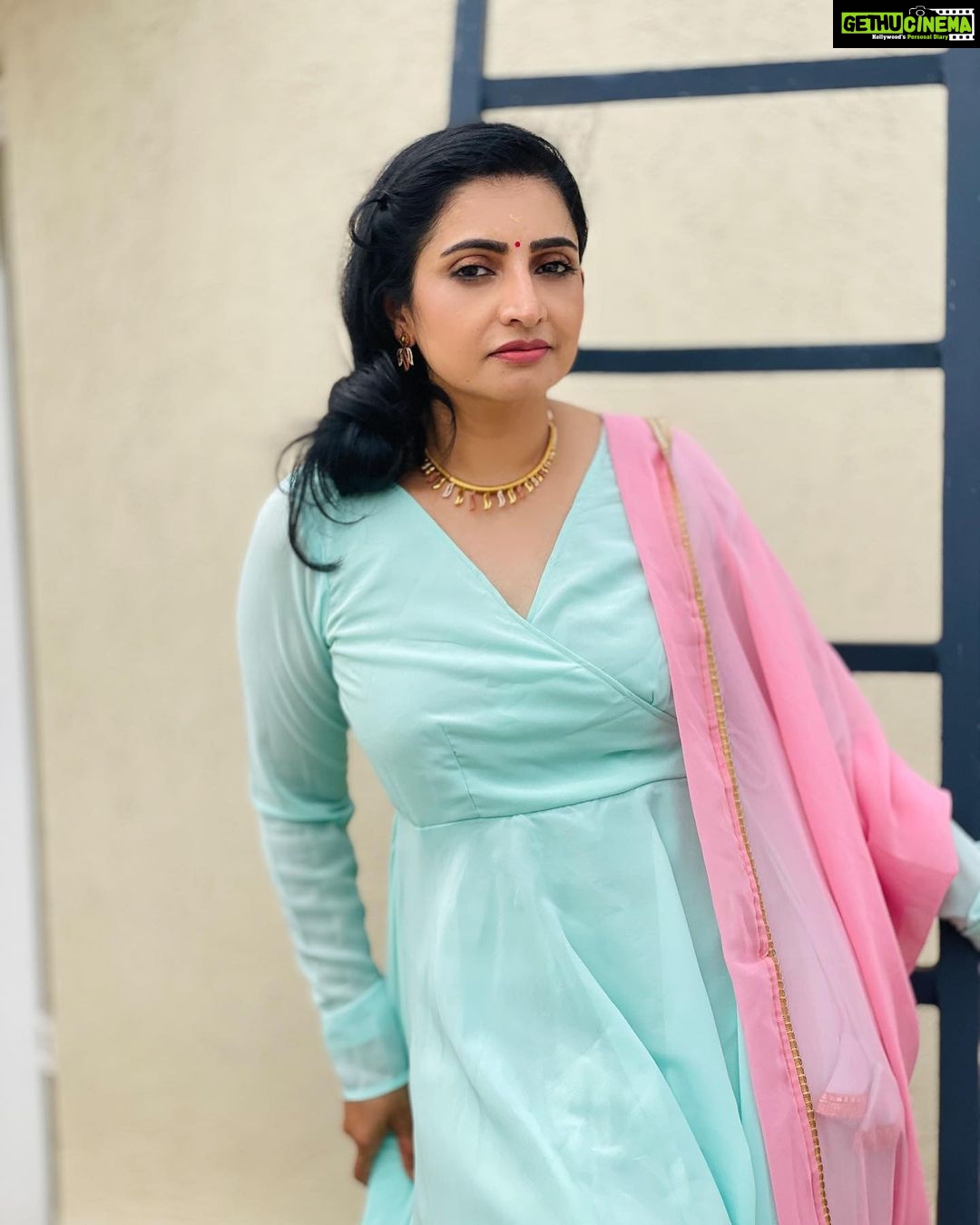 Sujitha Instagram - I give what I want as simple as that 🤩 Dress designer @lakshanastudios Jewellery designer @murugan_jewels_covai Pc : self 😂😃 New attire #fresh #morningvibes #post #photo #photooftheday #new #life #newpost #start #wow #suji #actress #attitude #look
