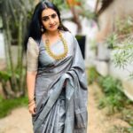 Sujitha Instagram - Every day is an occasion to reinvent yourself 🤞🏻 Elegant saree look 😊@madrassarees Traditional jewellery @murugan_jewels_covai #live #love #believeinyourself #photo #photography #mobilephotography #post #newpost