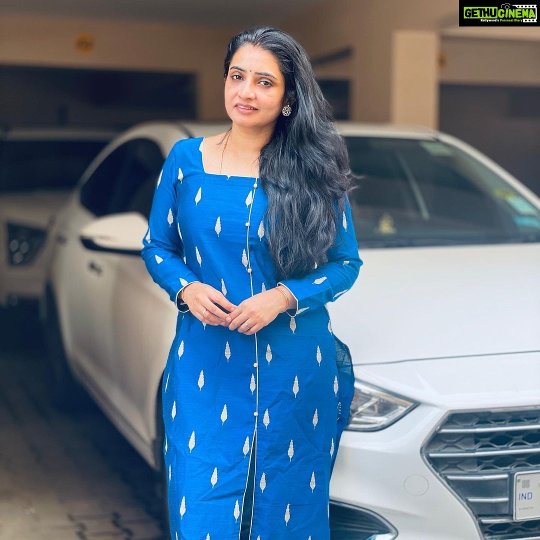 Sujitha Instagram - Good morning everyone 😊 Start the day right with a smile 😃 Outfit designed and stitched @ajanthasboutique
