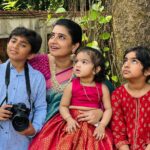 Sujitha Instagram - Family time @kerala #familypicture @dhanwindan