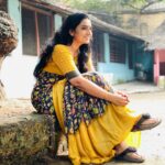 Sujitha Instagram - Feel the sun light☀️ from all side 🥰 Pandian stores saree shopping @lfab_creations #evening #post #sunlight #love #loveyourself #beauty #natural #insta #instafashion #shopping #online #trending #photo #photooftheday #clicks #sunset #fashion #actress
