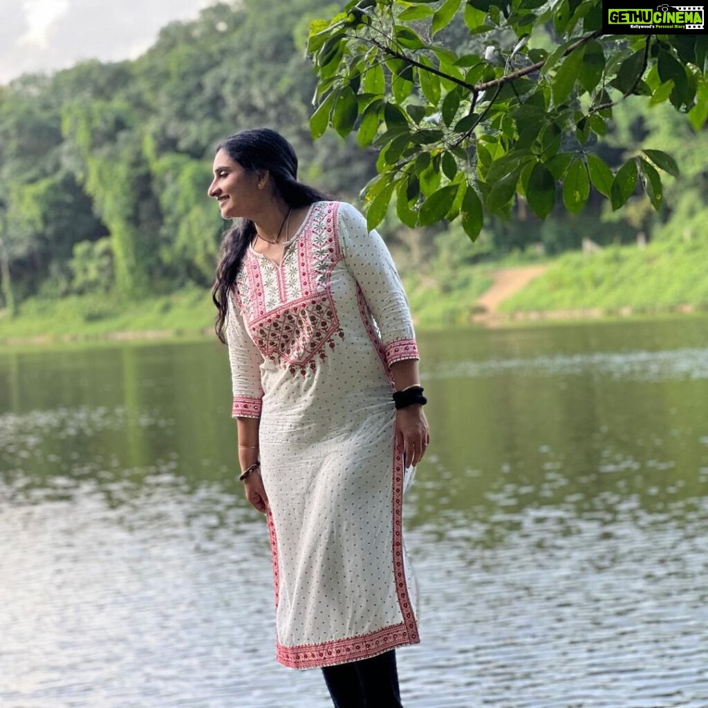 Sujitha Instagram - Just be natural🥰❤️ A visit to Kerala 👌 #live #thebest #happy #day #photooftheday #photography #village