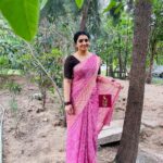 Sujitha Instagram - Work mode as Dhanam 🤩 Location pics Got this beautiful saree @rs_fashionss_