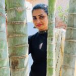 Sujitha Instagram - The art of eye contact🥹 Keep smiling ☺️ Good morning 😌 New post #picoftheday #smile #good #happy #start #goodvibes