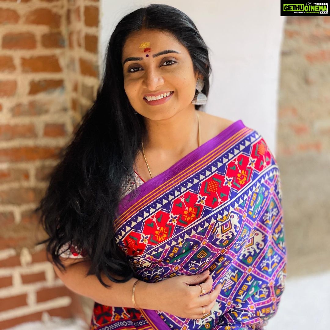 Sujitha Instagram - Make it simple but with smile #keep #smiling Vishu celebration saree @archana_label for traditional saree collection 👍