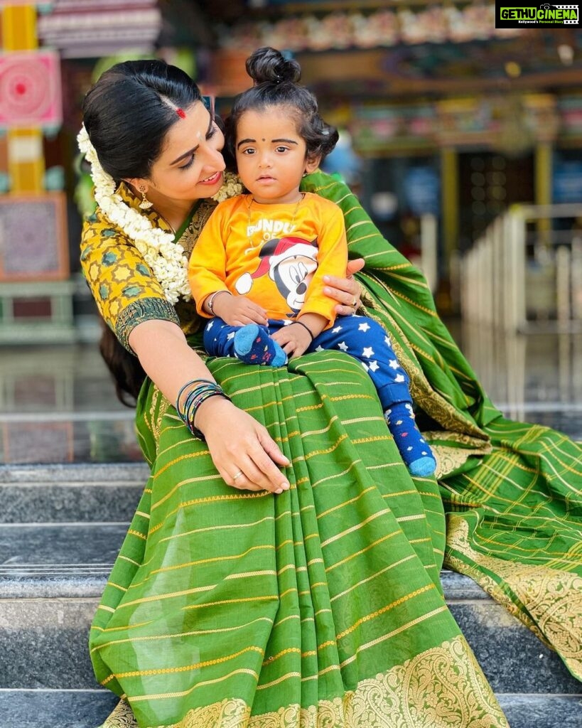 Sujitha Instagram - Shoot gap la nanga photo shoot pannom 😄😃 Dhanam Chettinadu saree collection @vb_chettinadcottonsarees Kalamkari blouse stitched @pleatsndrapes #new #pandianstores #dhanam #sujitha #morningvibes #instagood #photooftheday