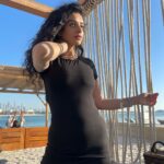 Sukirti Kandpal Instagram - Wind in my hair 🤩🌸🐈🥳