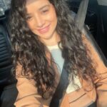 Sukirti Kandpal Instagram - 👩🏻‍🦱🌸🐈❤️
