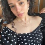 Sukirti Kandpal Instagram - Being happy never goes out of style 👩🏻‍🦱🌸🐈