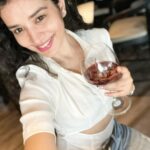Sukirti Kandpal Instagram - No filters only vibes 🌸🐈💅👩🏻‍🦱🌱