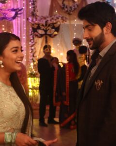Sumbul Touqeer Khan Instagram - Since it's missing hours. Here are some unseen pictures 😃😃 #Imlie #Arylie