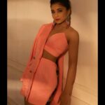 Sumbul Touqeer Khan Instagram - It's all about the peach. . . . . Stylist - @purvabansal5 Assisted by- @shru_0218_ Photographer - @ilmanaazphotography1 Makeup - @makeoverbysejalthakkar Hair - @trevenihairstylist Outfit - @ranbirmukherjeeofficial Location - @fzyfuzionstudio Managed by- @mfluxuniverse @purvabansal5