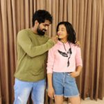Sumbul Touqeer Khan Instagram - Aa raha hai kuch. Soon?😉 Any guesses??? ✨️💃