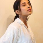 Sumbul Touqeer Khan Instagram - This chapter feels really good⭐️🤍 _________________________ Styled by @rimadidthat Shirt @Houseofreeofficial Mumbai, Maharashtra