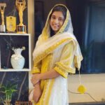Sumbul Touqeer Khan Instagram – Eid mubarak ✨️ 
.
.
.
Outfit – @lavanyathelabel
Stylist: @styling.your.soul