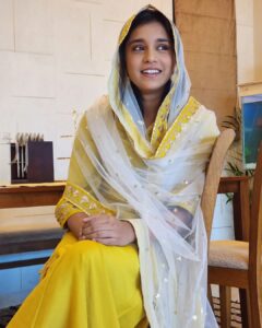 Sumbul Touqeer Khan Instagram - Eid mubarak ✨️ 
.
.
.
Outfit - @lavanyathelabel
Stylist: @styling.your.soul