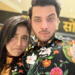 Sumbul Touqeer Khan Instagram - Vaibhaviiiiiii❤️❤️❤️❤️ Happy happy birthday once again❤️❤️
