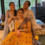 Sumona Chakravarti Instagram - Ganapati Bappa Morya… 🐭🐘 🪬💙🧿🙏🏻
