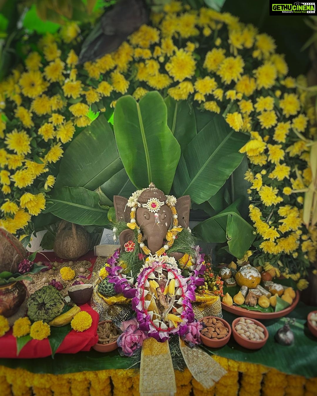 Sumona Chakravarti Instagram - Ganapati Bappa Moryaβ¦ ππ πͺ¬ππ§Ώππ»