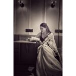 Sumona Chakravarti Instagram - Hazaro.. Uljhane raho main aur, Koshishe behisab. Isi ka naam hai zindagi, Chalte rahiye janab. ~ Gulzar Saab