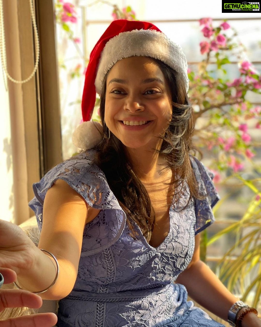 Sumona Chakravarti Instagram - Merry Christmas it was 🎄🤶🏼⭐️♥️