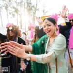 Sumona Chakravarti Instagram – Kyunki…. Veere di shaadi thi.
Dil khol ke, kamar tod dance kiya hum sab doston ne! 💃🏻 

Thank you for capturing the madness so beautifully 😁@shutterdownphotography @malvvika_rudra @habibi1996_ 
👻
#throwbacktuesday