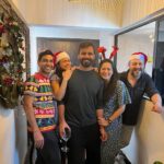 Sumona Chakravarti Instagram - Ho Ho Ho 🎄🎅🏼 with the favourites ♥️ Because Christmas lunch is incomplete without the cake… Thank u @bakerandmom for the delectable xmas desserts! Sorry i couldn’t wait for the 📸 before digging into it 😬 ⭐️ N that Christmas Lunch is the best ive ever had. Thank u bawarchi. I love you ♥️🤗♥️ #christmas2021 #christmasphotodump #mytribemyvibe