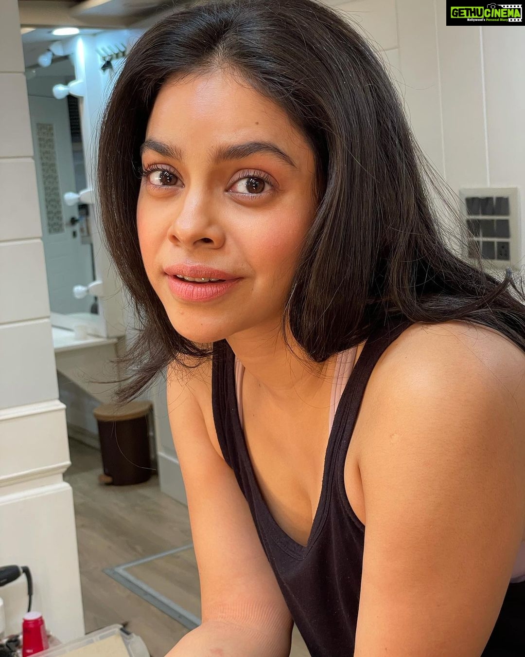 Sumona Chakravarti Instagram - Hiiii 🙋🏻♀️