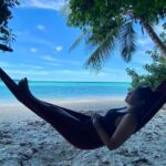 Sumona Chakravarti Instagram - Monday never looked better 🏝 . . #islandgirl #desisolotraveller #gypsysoul #wanderlustindia #travelgram #indiantourism #indianlandscape #andamanislands Havelock Island
