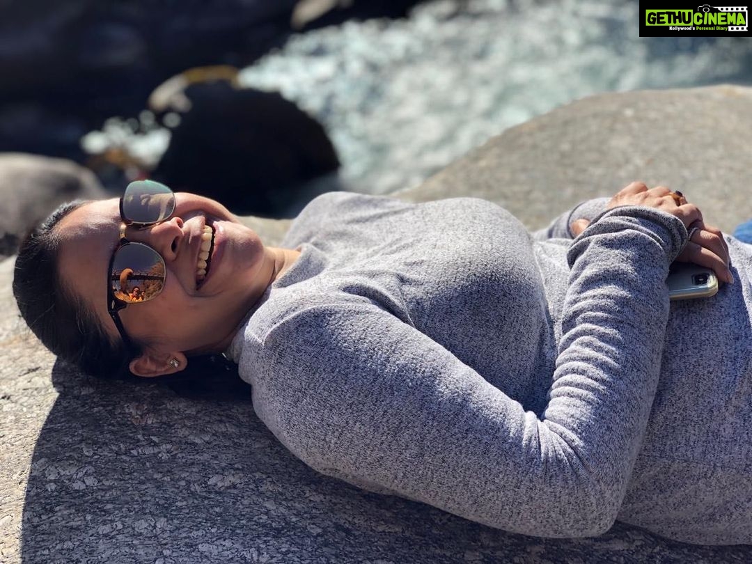 Sumona Chakravarti Instagram - I’m still full of love; just more cautious. . . 📸 @dushysing