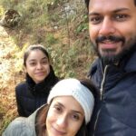 Sumona Chakravarti Instagram - Notice the effort people make to stay in your life 🍭 ~ I love you two very much ❤️✨ @nehakhurana5 & @dushysing . . #Happy2021 #2021Goals #myvibe #mytribe #vacaymode #myfriendsarebetterthanyours #mountainlovers