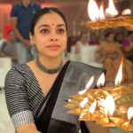 Sumona Chakravarti Instagram - Shubho Bijoya priti-o-shubechha janai shobaike! 🌺 Happy Dussehra! 🌸🙏🏻🌸