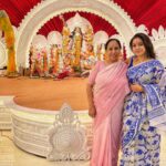 Sumona Chakravarti Instagram - Shubho Bijoya priti-o-shubechha janai shobaike! 🌺 Happy Dussehra! 🌸🙏🏻🌸