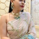 Sumona Chakravarti Instagram - Kappu ki Biwi aka BINDU ka Diwali look 💥💫🪔 #TKSS Wearing : @justchiffons Jewellery: @aquamarine_jewellery MUA : @rameshpanda.mua Hair : @hairbysharda Stylist: @sacorina Film City