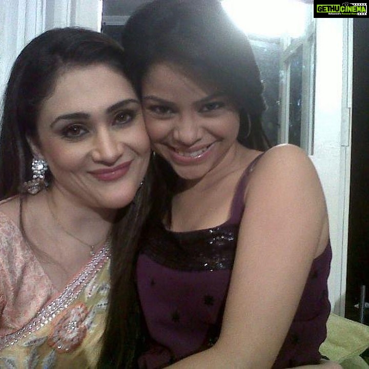 Sumona Chakravarti Instagram - Happy 10th Anniversary to a show that catapulted me into a household name. Bade Achhe Lagte Hain. A show that gave me my due as an actor, made me popular. BALH is my claim to fame. My role of Natasha/Nutz/choti remains closest to my heart. What a graph the character had over a span of 3 yrs. A show that was successful because of the makers, the writers, the creatives, the entire cast & crew. Thank u so much for showering us with abundance of love even after the show got over. ❤️❤️❤️ . #10yearsofBadeAchheLagteHain