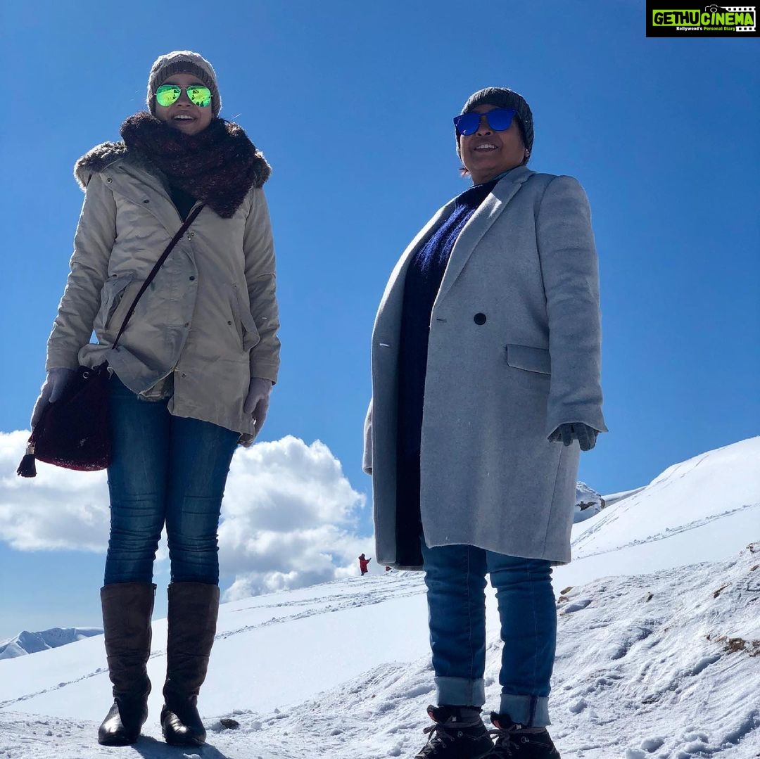 Sumona Chakravarti Instagram - Your womb was my first home. Your love was the first love i’ve ever known. Your kindness & unconditional love & faith in us makes us want to be a better human beings. I love u Maa. Happy Mother’s Day ♥️🧡