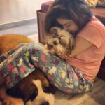 Sumona Chakravarti Instagram - Lazy Sundays used to be like this... . Miss u big boy🌸 Rooney 🤍