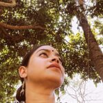 Sumona Chakravarti Instagram - #durgapuja is around the corner… remembering my time & experiences in West Bengal a few months ago. Well it’s hard to encapsulate it all in a reel… but here’s a little trailer… 😄🙏🏻🧿