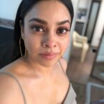Sumona Chakravarti Instagram - October feels 🐚🤍 . . #NudeMakeUp #LessIsMore #NoFilterNeeded