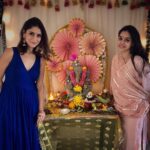 Sumona Chakravarti Instagram – Ganpati Bappa Morya 🌻
.
.
#NotWithoutMyTribe #FamJam