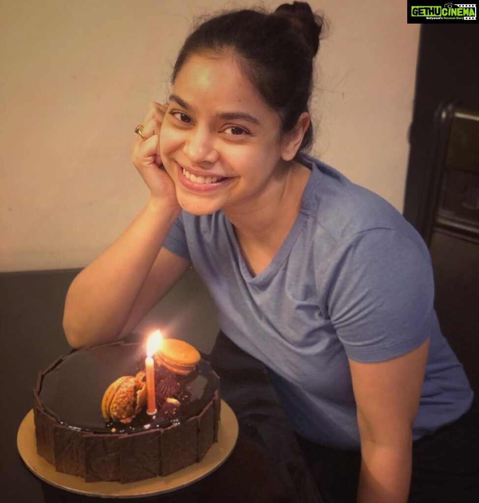 Sumona Chakravarti Instagram - What if all you have is you? And what if, that is enough? L. Lewis #birthdaygirl #birthdaymusing #lockdownbirthday #Happy32🎈 🤓