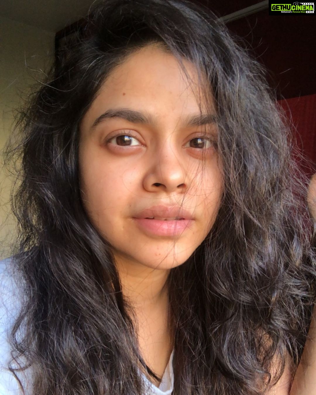 Sumona Chakravarti Instagram - 🦄 🐞🐞 🦋🦋🦋 🐝🐝🐝🐝