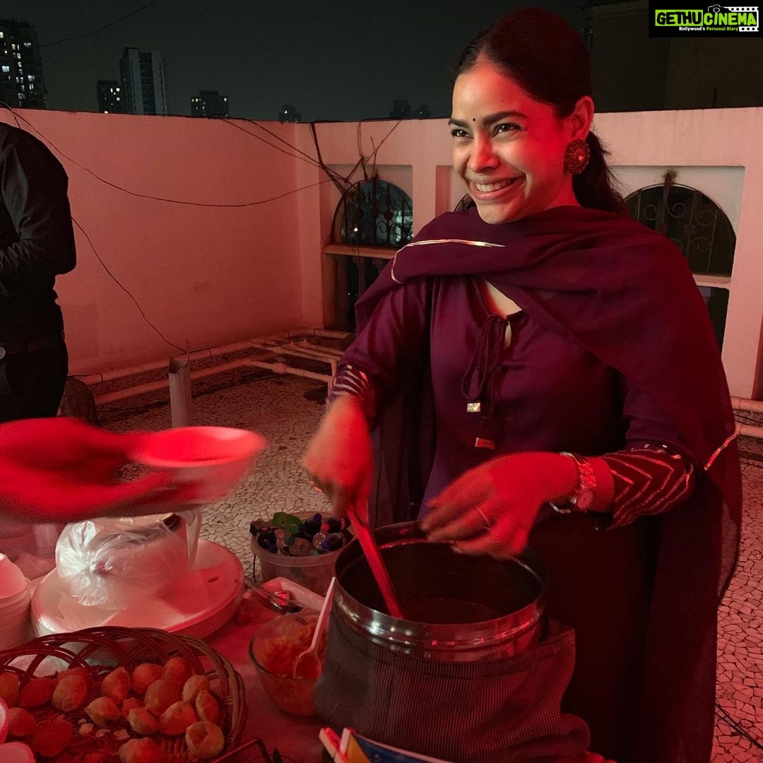 Sumona Chakravarti Instagram - Koi Golgappe khila do... 😋😋😋