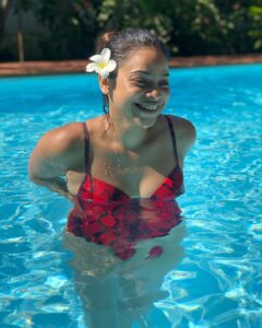 Sumona Chakravarti Instagram - Now u will say why am i wearing a swimsuit? Why am i not covered? 
Listen up - 
What we wear or don’t wear, 
What we do or don’t,
Whether we drink or smoke,
Wear pants, bikini or a saree,
Whether we’re working women or not, 
Whether we choose to have children or not,
Whether we choose to marry or not,
IS NONE OF YOUR GODDAMN BUSINESS. 
Go enrich your life n the ones around you. 
Stop with those judgemental, stereotypical, chauvinistic behaviour 🛑 ✋🏽 That’l be enough for us. 🙏🏻
#happywomensday